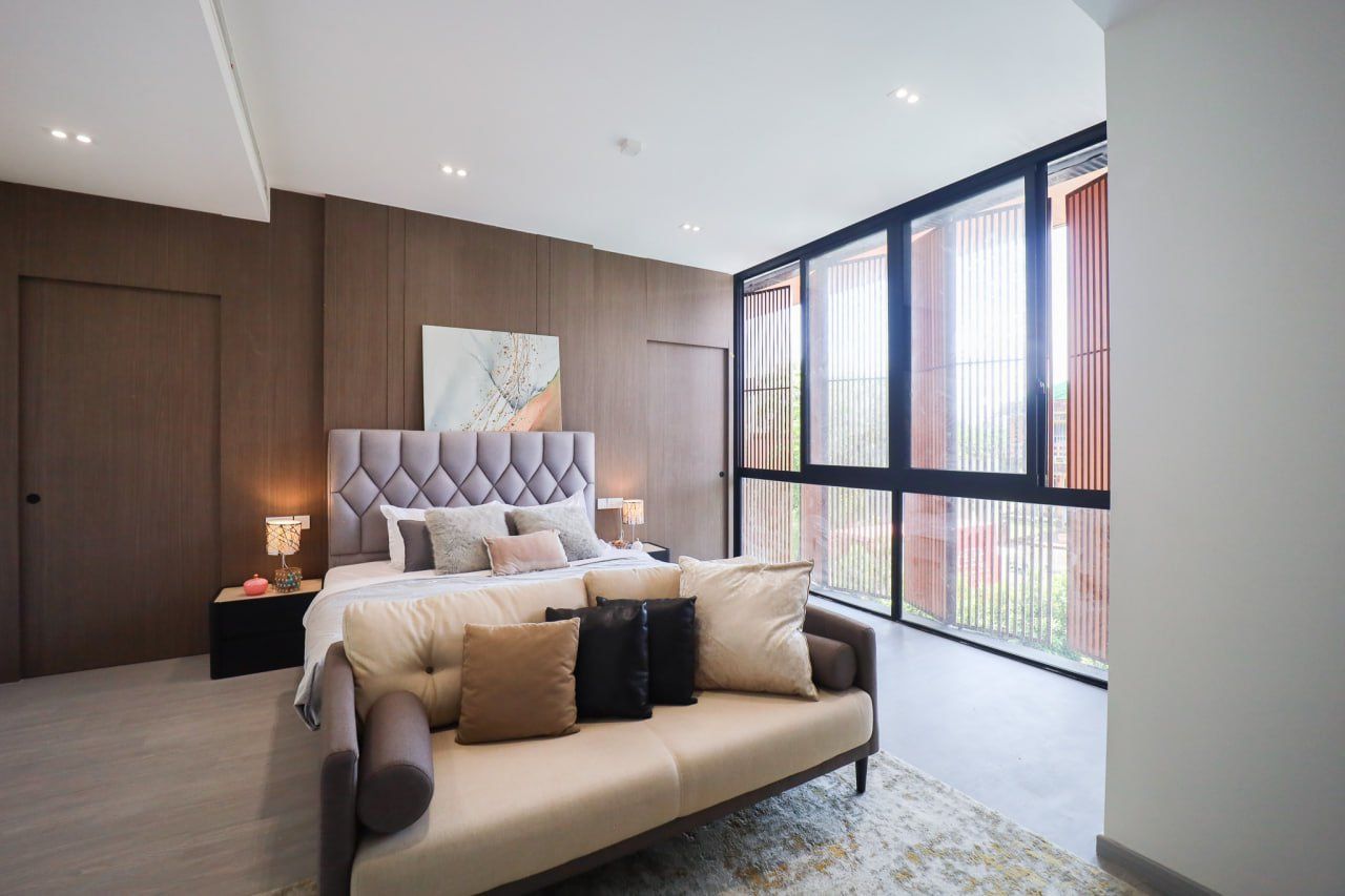 The same bedroom at Vanda Drive after SFR staging