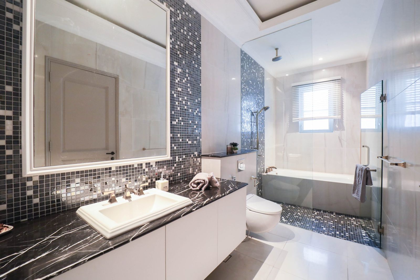 The same bathroom at Tanglin Hill after SFR staging